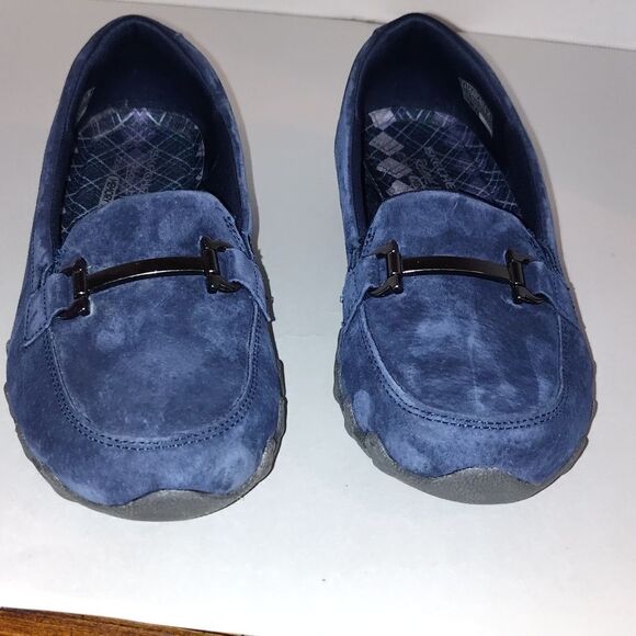 Skechers Shoes - Skechers  Suede Slip-On Shoes Navy  loafers size 7.5